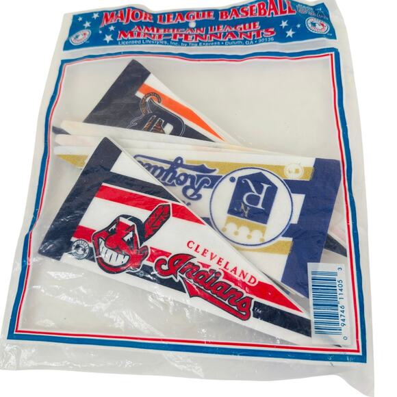 1997 VTG Major League Baseball American League Mini Peanuts Cleveland Sealed - Picture 1 of 5